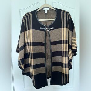 White House | Black Market Adorable cardigan shawl! So cute and lovely details.